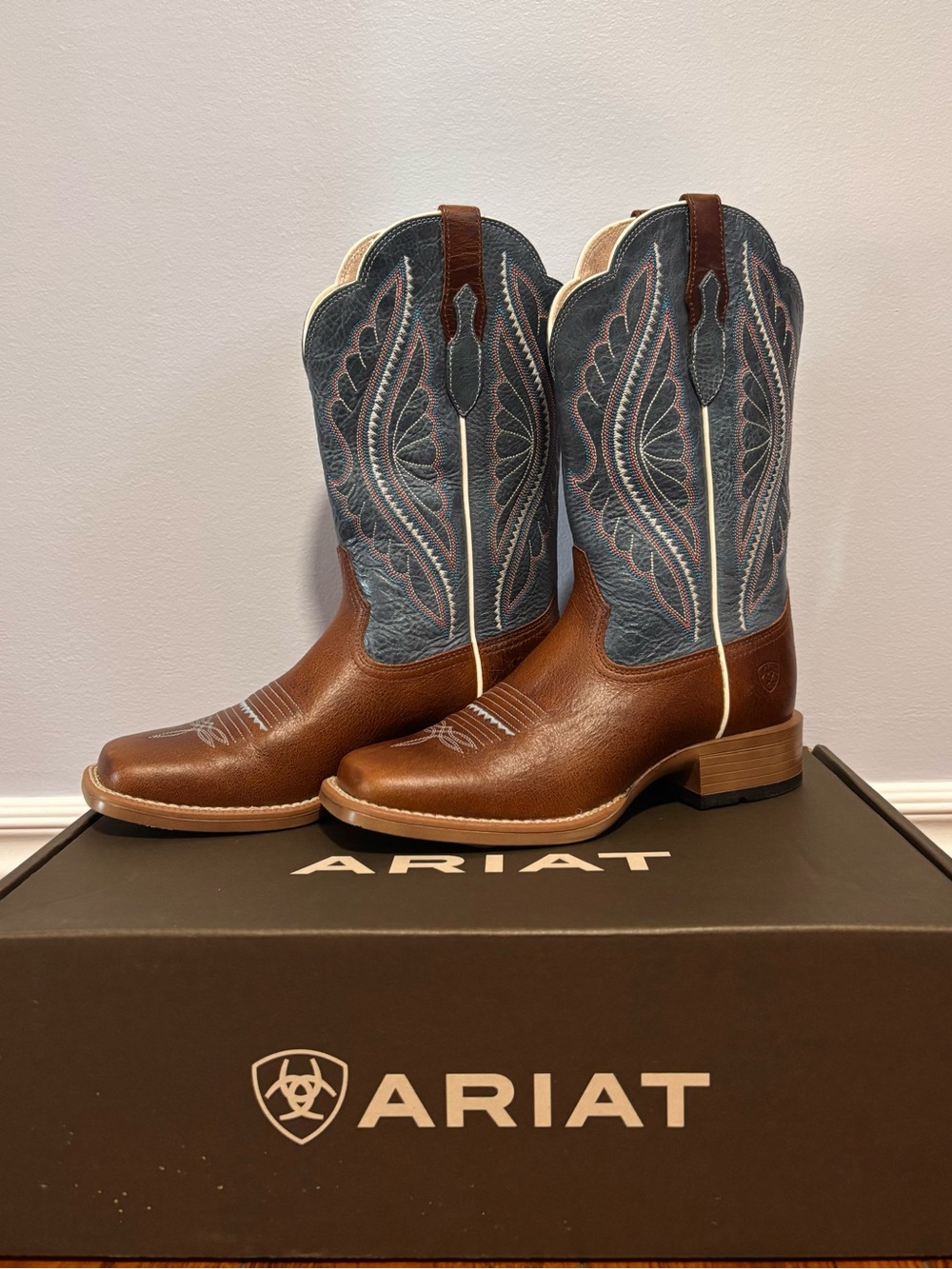 Ariat Women’s PrimeTime Square Toe Western Boot
